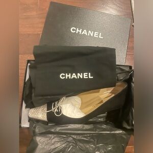 Chanel Suede Kitten Heel Pumps Snakeskin Cap Toe CC Logo Bow Vintage Mules 39 9